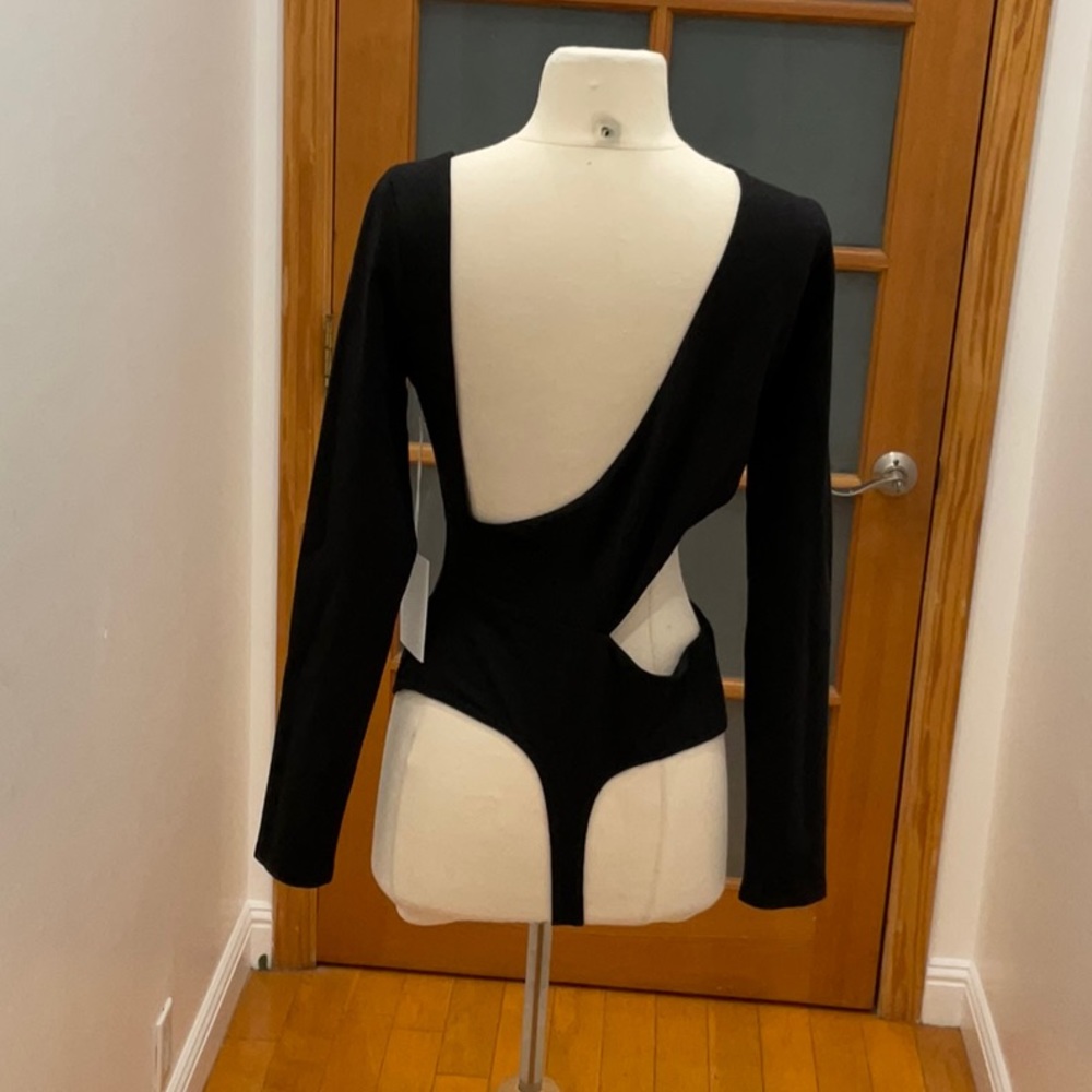 Black Long-Sleeve Cutout Bodysuit - Picture 9 of 9